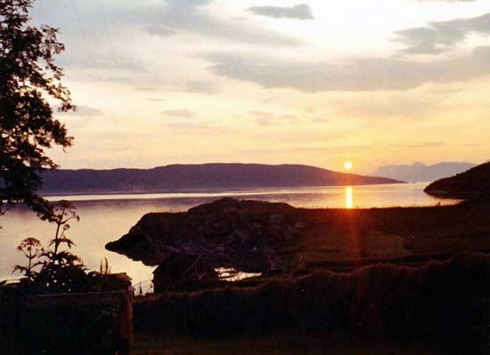 Midnattsol over Taskeby